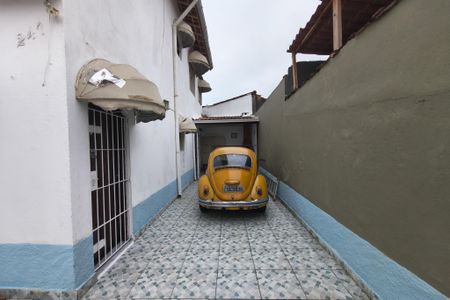 Garagem de casa para alugar com 1 quarto, 82m² em Maracanã, Praia Grande