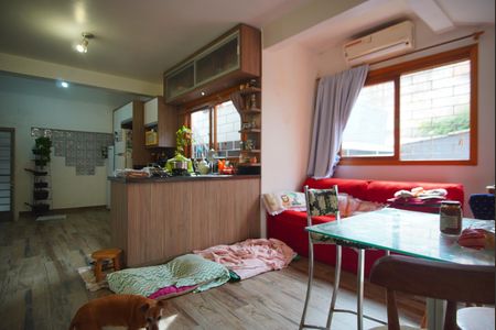 Cozinha de casa à venda com 3 quartos, 250m² em Vila Ipiranga, Porto Alegre