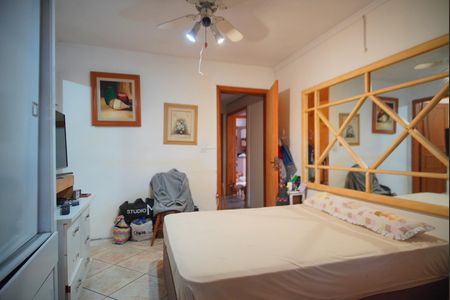 Suíte 1 de casa à venda com 3 quartos, 250m² em Vila Ipiranga, Porto Alegre