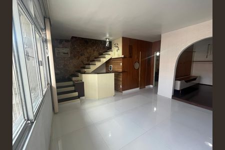 Casa para alugar com 3 quartos, 200m² em Portuguesa, Rio de Janeiro