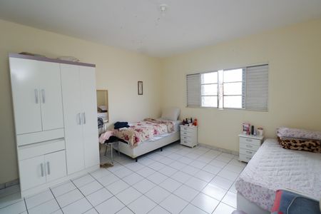 Quarto 2 de casa à venda com 2 quartos, 110m² em Jardim Stella, Santo André