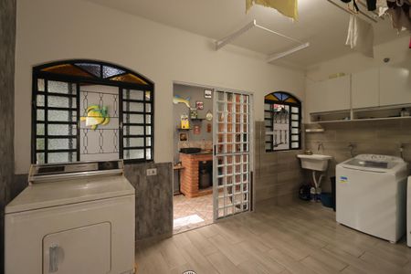 Área de Serviço de casa para alugar com 4 quartos, 215m² em Jardim Las Vegas, Santo André