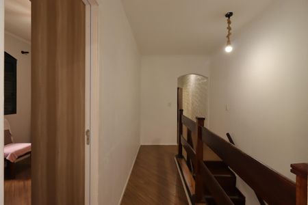 Corredor de casa para alugar com 4 quartos, 215m² em Jardim Las Vegas, Santo André