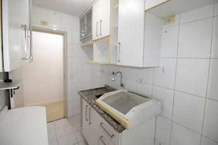 Cozinha de apartamento para alugar com 3 quartos, 70m² em Jardim das Laranjeiras, São Paulo