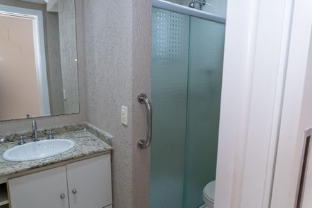 Banheiro de apartamento à venda com 3 quartos, 74m² em Vila Andrade, São Paulo