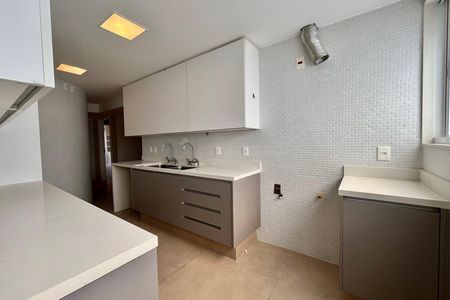 Cozinha de apartamento para alugar com 3 quartos, 156m² em Gávea, Rio de Janeiro