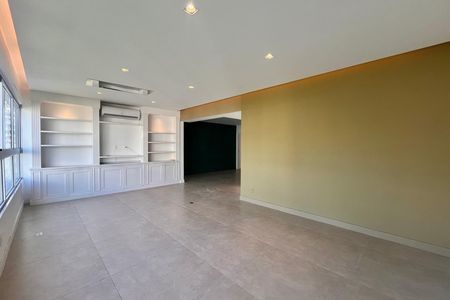 Sala de apartamento para alugar com 3 quartos, 156m² em Gávea, Rio de Janeiro