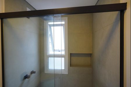 Banheiro da Suíte de apartamento à venda com 3 quartos, 88m² em Passo D’areia, Porto Alegre