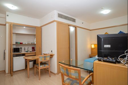 Sala de kitnet/studio à venda com 1 quarto, 33m² em Consolação, São Paulo