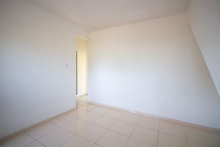 Sala de casa para alugar com 2 quartos, 120m² em Neves, São Gonçalo