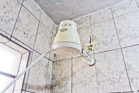 Banheiro de casa para alugar com 2 quartos, 42m² em Vila Amalia (zona Norte), São Paulo