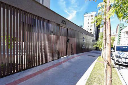 Apartamento para alugar com 65m², 2 quartos e 2 vagasFachada e portaria