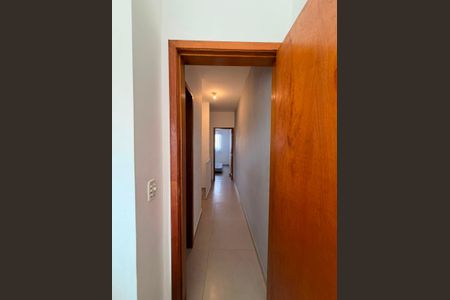 Corredor de casa para alugar com 2 quartos, 67m² em Vilamar, Praia Grande