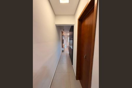 Corredor de casa para alugar com 2 quartos, 67m² em Vilamar, Praia Grande