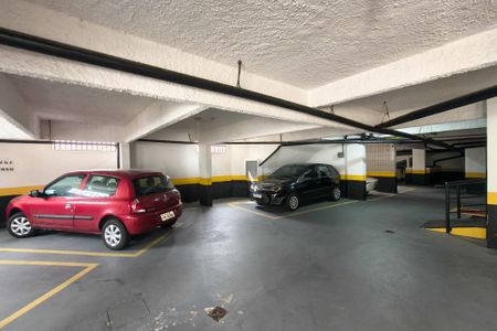 Garagem de apartamento para alugar com 2 quartos, 97m² em Vila Tupi, Praia Grande