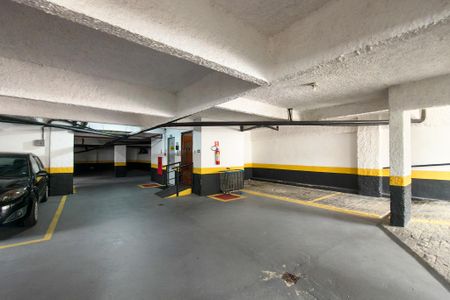 Garagem de apartamento para alugar com 2 quartos, 97m² em Vila Tupi, Praia Grande