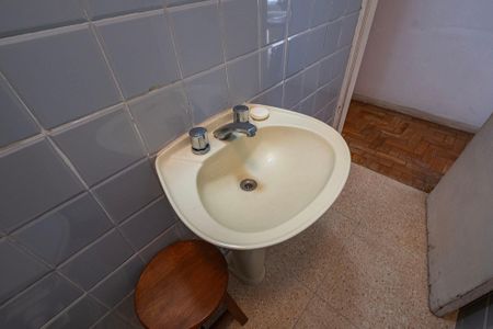 Banheiro social 2 de apartamento à venda com 3 quartos, 115m² em Pinheiros, São Paulo
