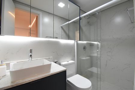 Banheiro do Studio de kitnet/studio para alugar com 1 quarto, 33m² em Centro, Curitiba