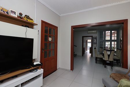 Sala de casa à venda com 4 quartos, 137m² em Floresta, Porto Alegre