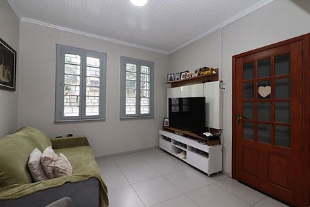 Sala de casa à venda com 4 quartos, 137m² em Floresta, Porto Alegre