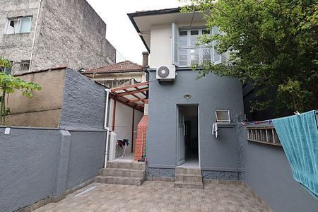 Fachada dos fundos  de casa à venda com 4 quartos, 137m² em Floresta, Porto Alegre