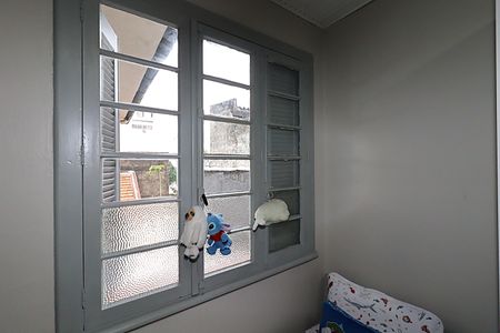 Janela do Quarto 2 de casa à venda com 4 quartos, 137m² em Floresta, Porto Alegre