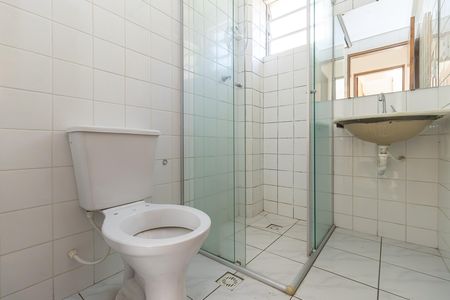 Banheiro de apartamento à venda com 3 quartos, 60m² em Santa Amelia, Belo Horizonte