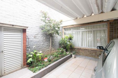Garagem de casa à venda com 4 quartos, 210m² em Vila Mazzei, São Paulo