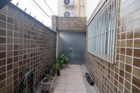 Quintal de casa à venda com 4 quartos, 210m² em Vila Mazzei, São Paulo