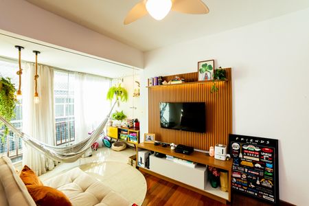 Sala de apartamento à venda com 4 quartos, 130m² em Santa Tereza, Belo Horizonte