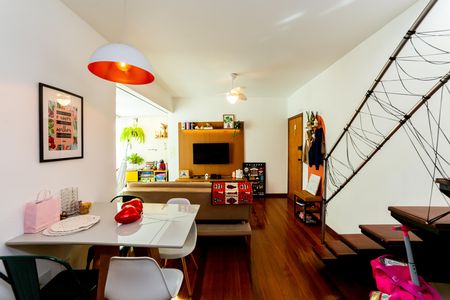 Sala de apartamento à venda com 4 quartos, 130m² em Santa Tereza, Belo Horizonte