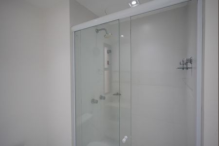Banheiro Corredor de apartamento para alugar com 3 quartos, 70m² em Chácara das Pedras, Porto Alegre