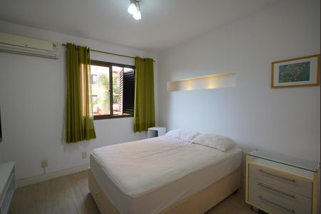 Quarto 2 de apartamento para alugar com 3 quartos, 70m² em Chácara das Pedras, Porto Alegre