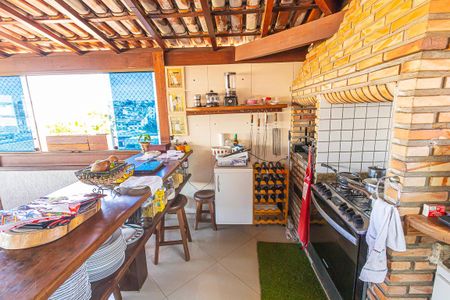 Cozinha de apartamento à venda com 4 quartos, 190m² em Floramar, Belo Horizonte