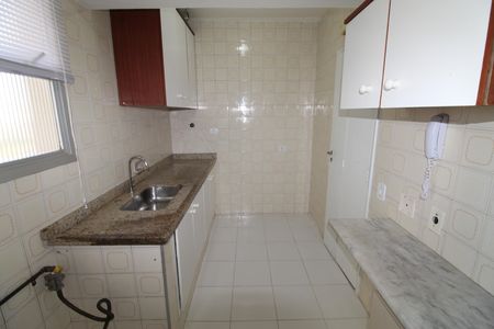 Cozinha de apartamento para alugar com 3 quartos, 90m² em Vila Adyana, São José dos Campos