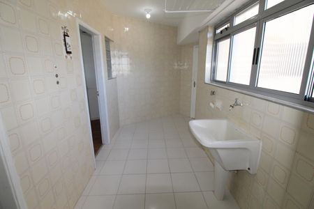 Apartamento para alugar com 90m², 3 quartos e 1 vagaÁrea de Serviço