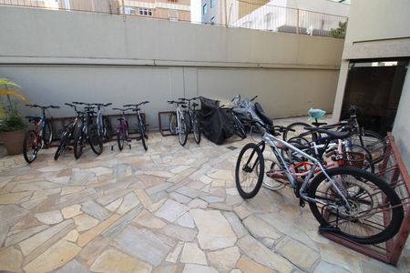 Área comum - Bicicletaria de apartamento para alugar com 3 quartos, 90m² em Vila Adyana, São José dos Campos