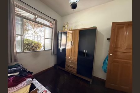 Quarto de casa à venda com 5 quartos, 300m² em Carlos Prates, Belo Horizonte
