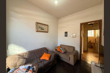 Casa à venda com 5 quartos, 300m² em Carlos Prates, Belo Horizonte