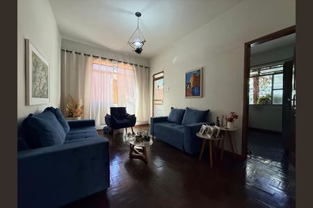 Casa à venda com 5 quartos, 300m² em Carlos Prates, Belo Horizonte