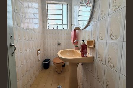 Banheiro de casa à venda com 5 quartos, 300m² em Carlos Prates, Belo Horizonte
