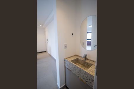 Banheiro de apartamento para alugar com 1 quarto, 48m² em Jardim Guaruja, Sorocaba