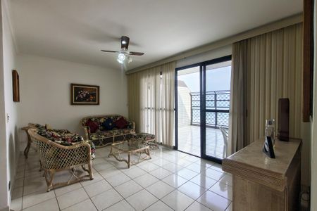 Apartamento para alugar com 4 quartos, 220m² em Cidade Ocian, Praia Grande