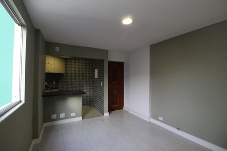 Sala de apartamento para alugar com 2 quartos, 48m² em Camorim, Rio de Janeiro