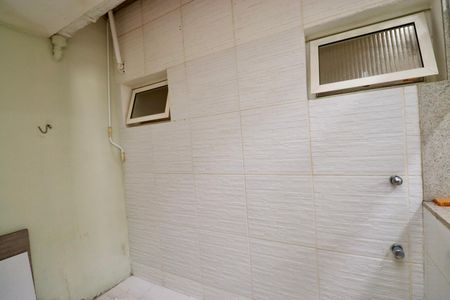 Área de Serviço de apartamento para alugar com 2 quartos, 86m² em Costa Azul, Salvador