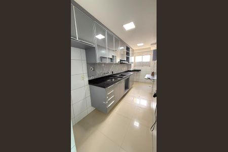Cozinha de apartamento para alugar com 3 quartos, 71m² em Itapuã, Salvador