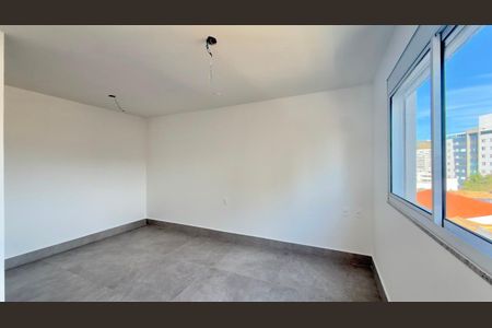 Apartamento à venda com 4 quartos, 287m² em Castelo, Belo Horizonte
