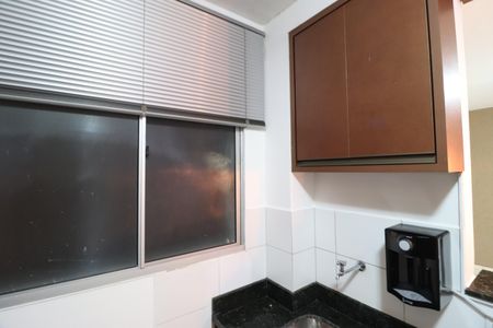 Cozinha de apartamento para alugar com 2 quartos, 55m² em Shopping Park, Uberlândia
