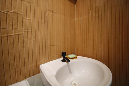 Banheiro de casa para alugar com 2 quartos, 40m² em Taquara, Rio de Janeiro