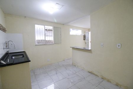Cozinha de casa para alugar com 2 quartos, 40m² em Taquara, Rio de Janeiro